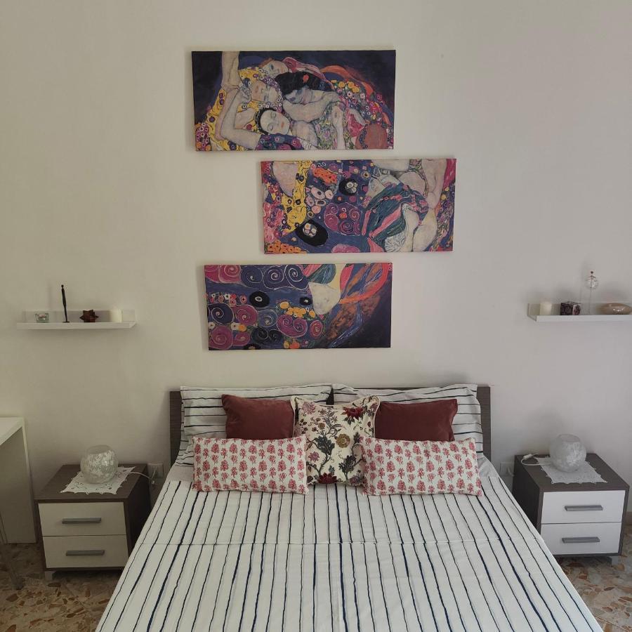 Ksuns Bed & Breakfast คาตาเนีย ภายนอก รูปภาพ